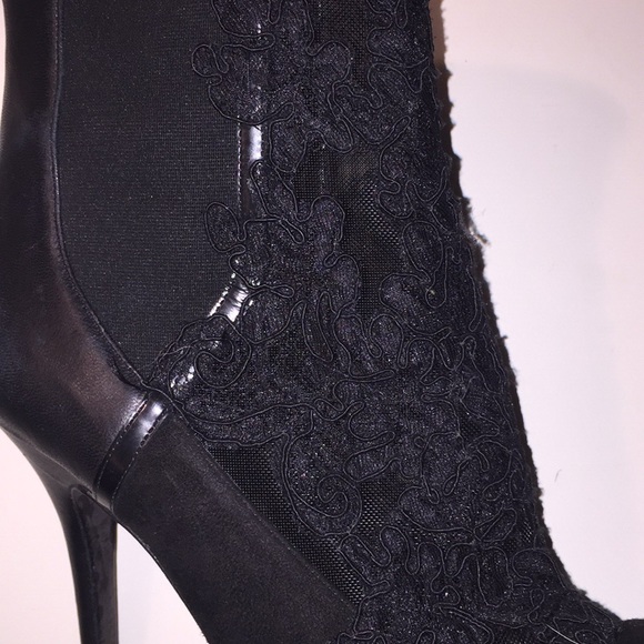 Black boots - Picture 6 of 10